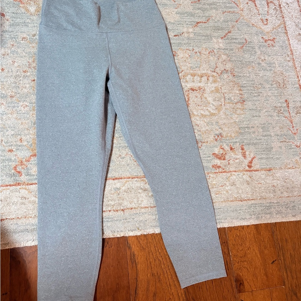 Fabletics Women's Gray Leggings Cropped style